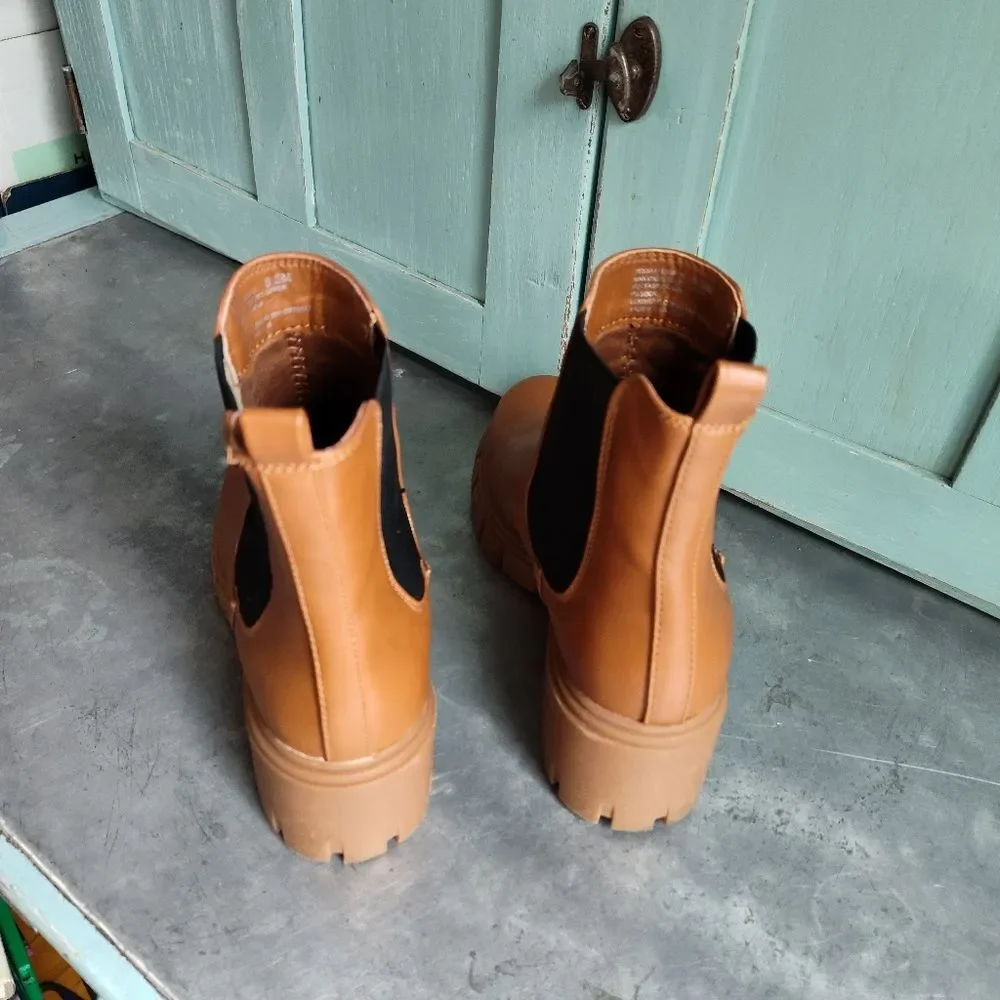 Madden Girl Tessa Platform Tan Boot Womens 8.5M